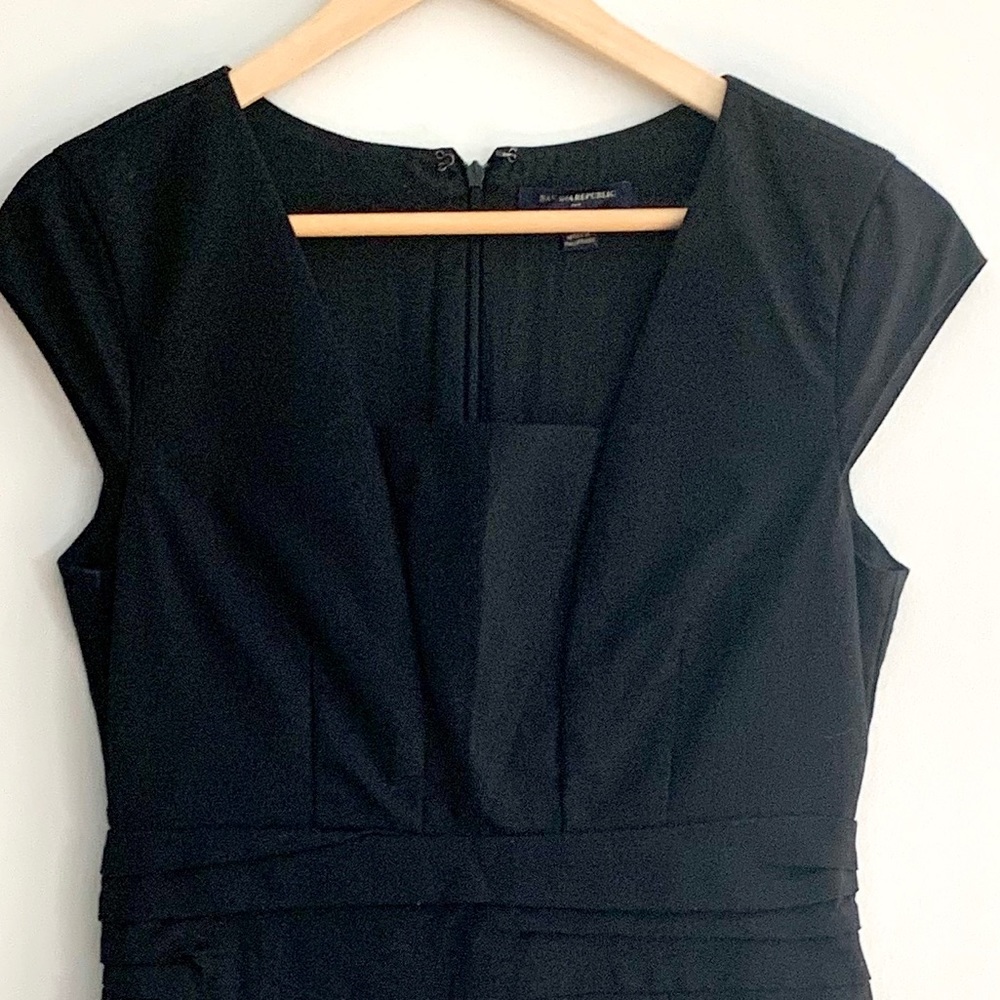 Banana Republic Black Cap Sleeve Dress - Picture 2 of 8